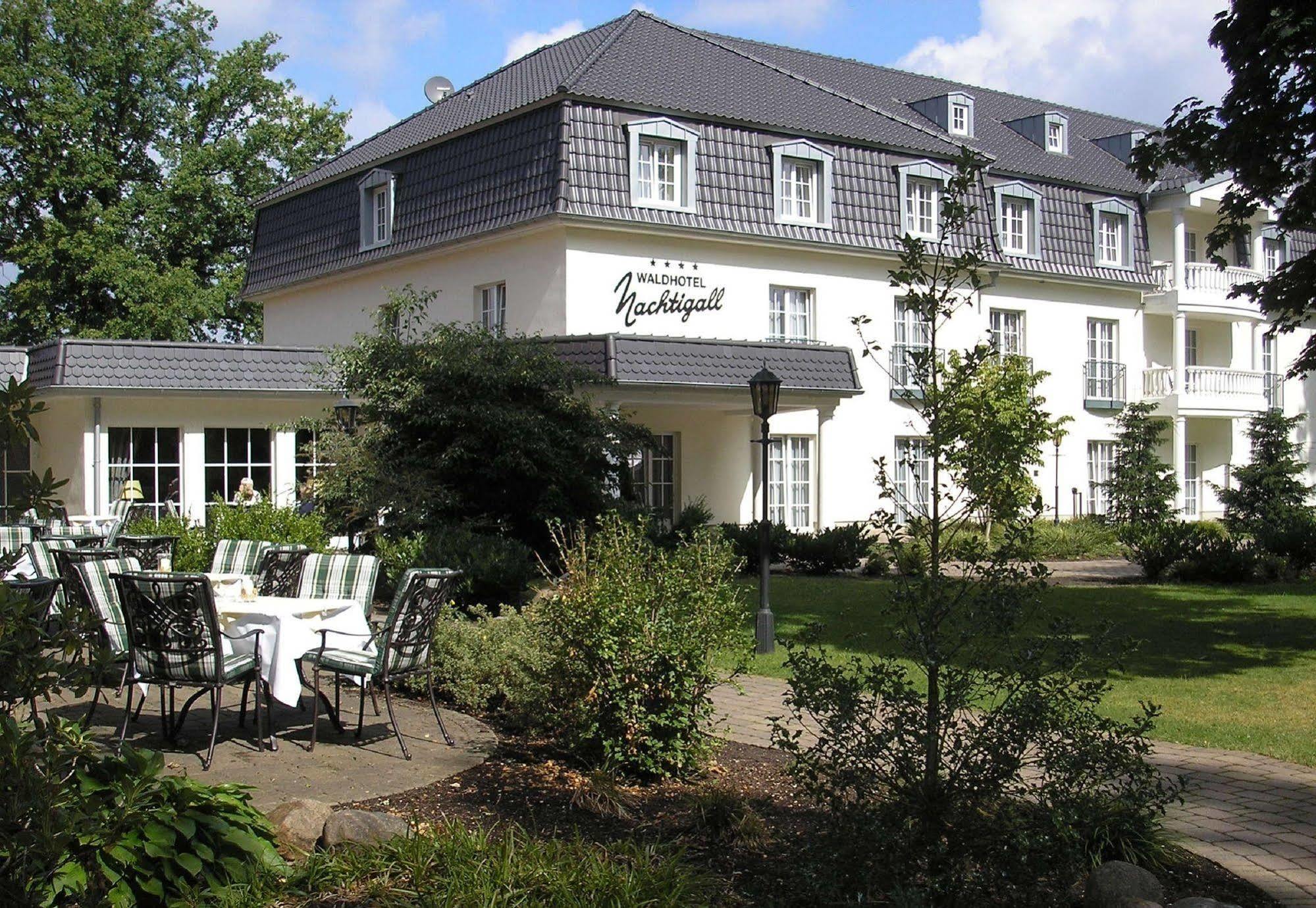 Waldhotel Nachtigall Paderborn Eksteriør bilde